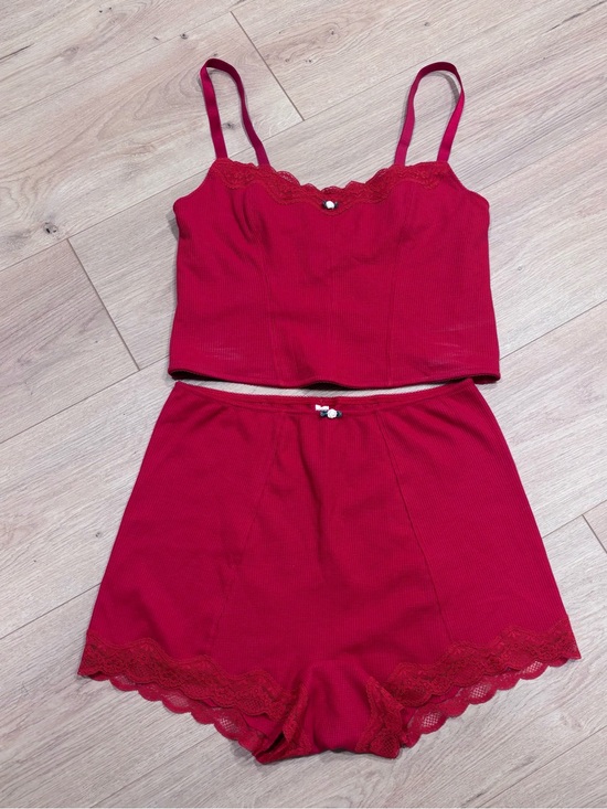 Colsie Other - Colsie / target 2 pc Red Lace-Trim Cami and Short Sleep Set waffle knit Sz L